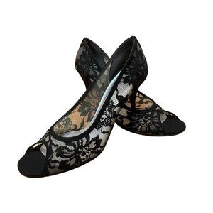 Stuart Weitzman Lingerie Black Guipure Lace Peeptoe Heels - Size 9M